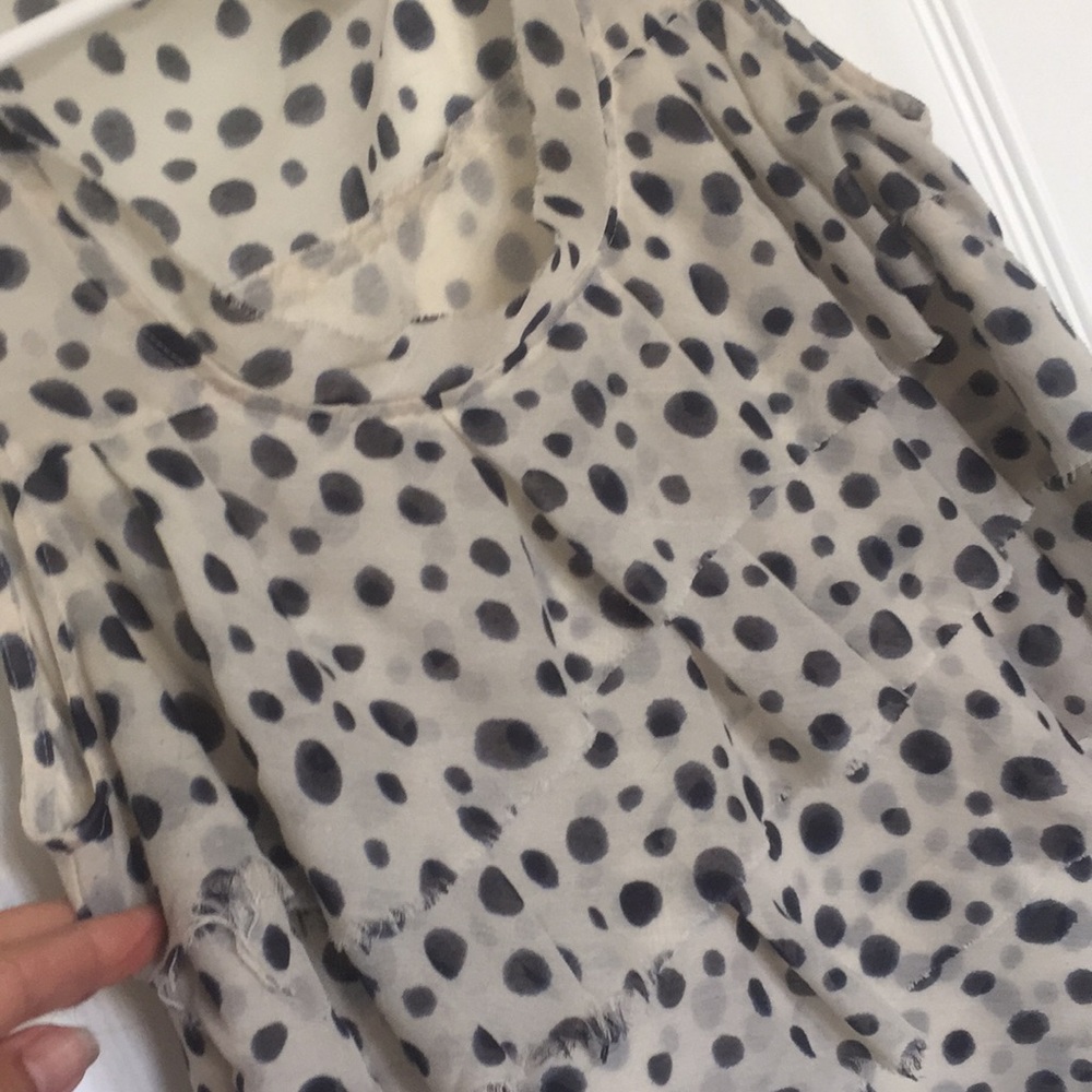 3 for $10 Ruffled polka dot Loft top - Picture 4 of 9